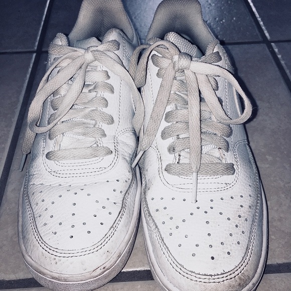 Nike Forces - Picture 3 of 3